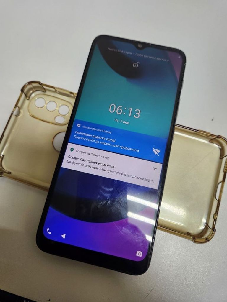 Дешево Motorola xt2155-6 e20 2/32gb з ломбарду