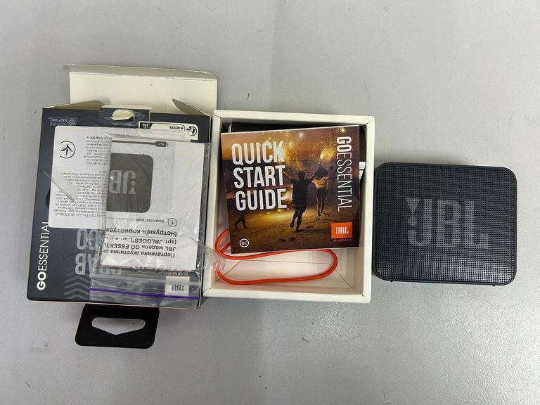 Купить Jbl GO Essential Blue (JBLGOESBLU) Б/У