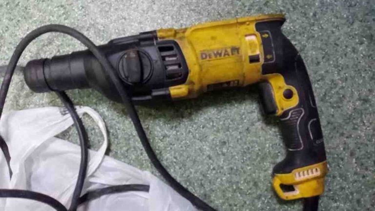 Dewalt D25133K