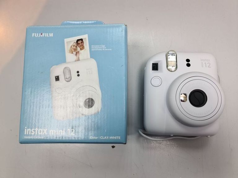 Купить Fujifilm instax mini 12 Б/У