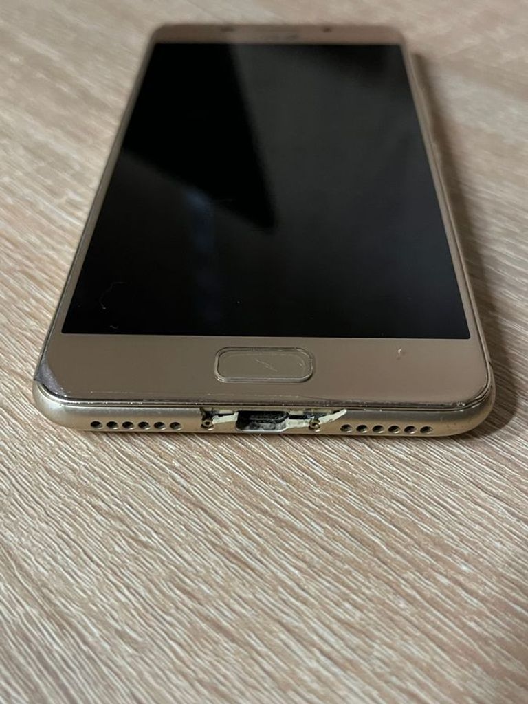 Оголошення Asus zenfone 3 max zc553kl x00dd 3/32gb Б/У