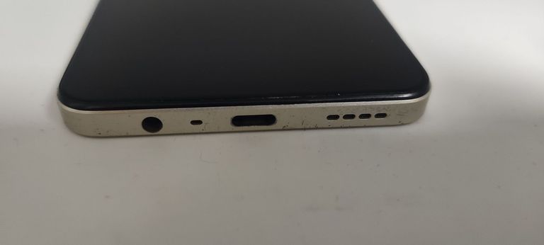 Розпродаж Realme c53 6/128gb, продавець Техноскарб