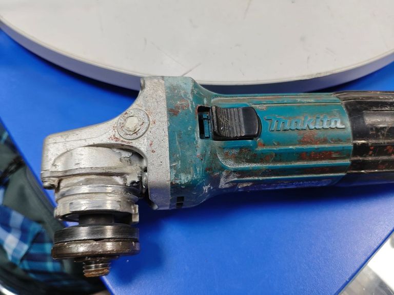 Купити Makita GA5030 Б/У