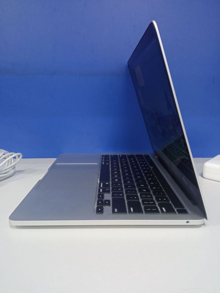 Дешево Apple a2338 /macbook pro 13,3" /m1 8-gpu/ ram16gb/ ssd512gb/ retina, truetone, touch bar з ломбарду