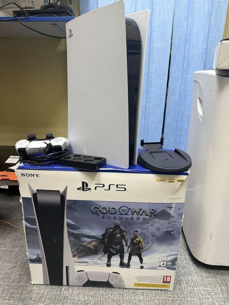 Купить Sony PlayStation 5 825GB Б/У