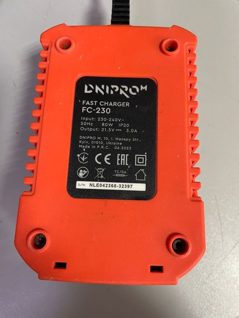 Дешиво Dnipro-M cd-218q 1акб 2ah зп с ломбарда