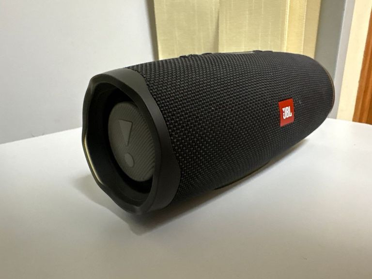 Купити Jbl charge 4 Б/У