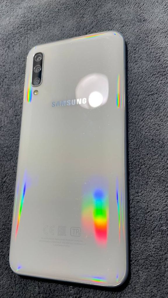 Купить Samsung Galaxy A50 2019 SM-A505F 4/64GB White (SM-A505FZWU) Б/У