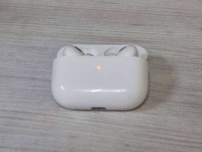 Дешево Apple airpods pro 2nd generation magsafe з ломбарду