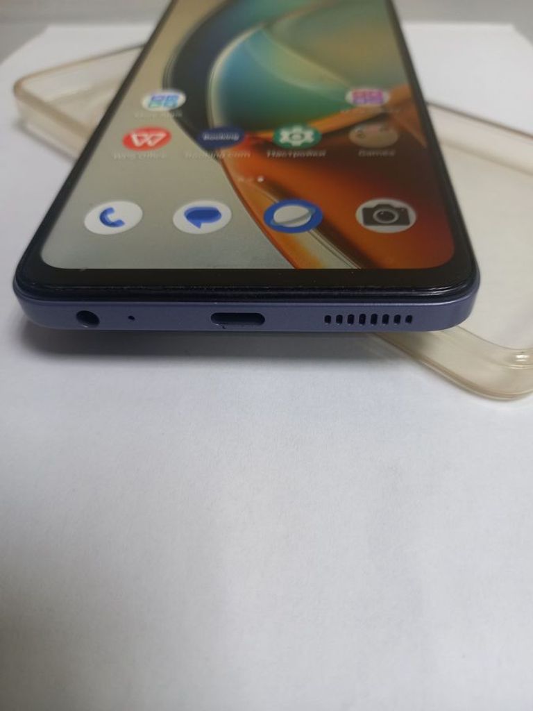 Оголошення Zte Nubia V70 Max 6/128GB Gray Б/У