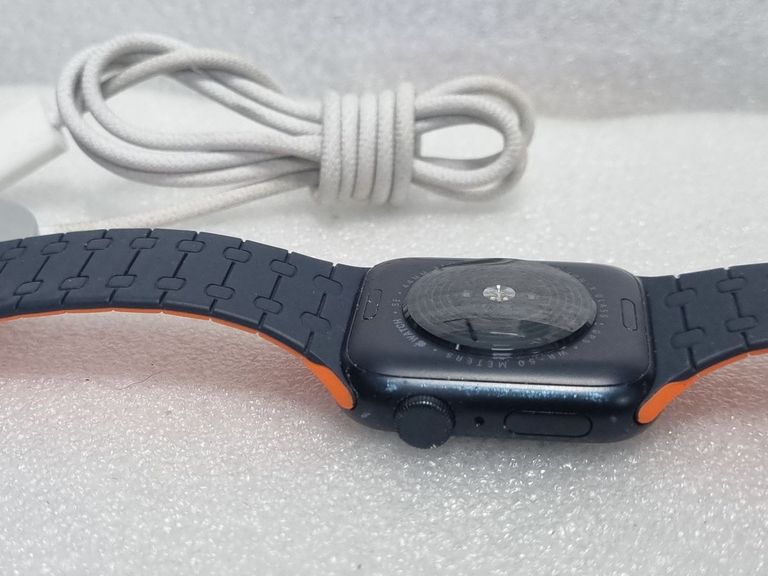 Apple watch se 2 gps 44mm aluminium case Код:01-200911452. Зображення 7