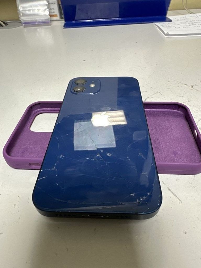 Оголошення Apple iPhone 12 64GB (PRODUCT)RED Б/У