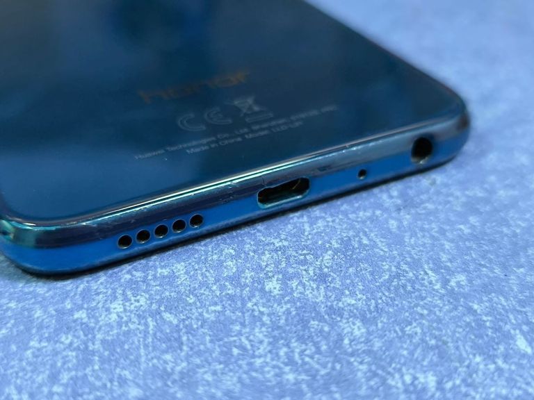 Дешево Huawei honor 9 lite 3/32gb з ломбарду