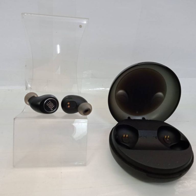 Jbl free x white Код:01-18709151. Зображення 5