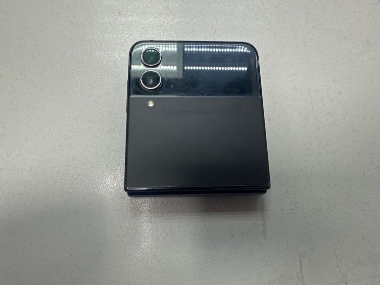 Дешево Samsung f721b galaxy flip 4 8/128gb з ломбарду