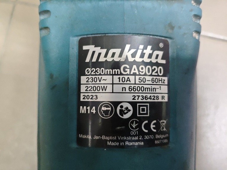 Купити Makita GA9020 Б/У