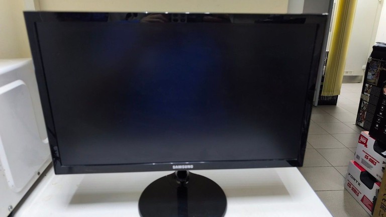 Купити Samsung s19f350h Б/У
