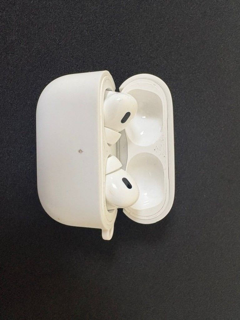 Купить Apple airpods pro 2nd generation with magsafe charging case usb-c Б/У