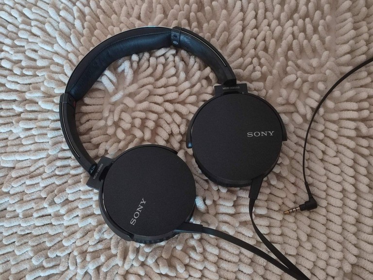 Дешиво Sony Extra Bass MDR XB550AP с ломбарда