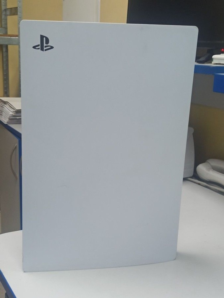Купить Sony PlayStation 5 Digital Edition 825GB Б/У