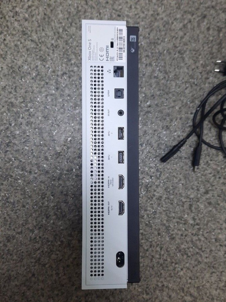 Купити Microsoft Xbox One S 500GB Б/У