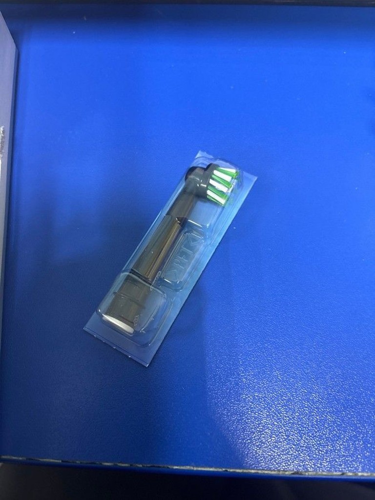Оголошення Oral-b Vitality D103.413.3 PRO Protect X Clean Vapor Blue + toothpaste Б/У