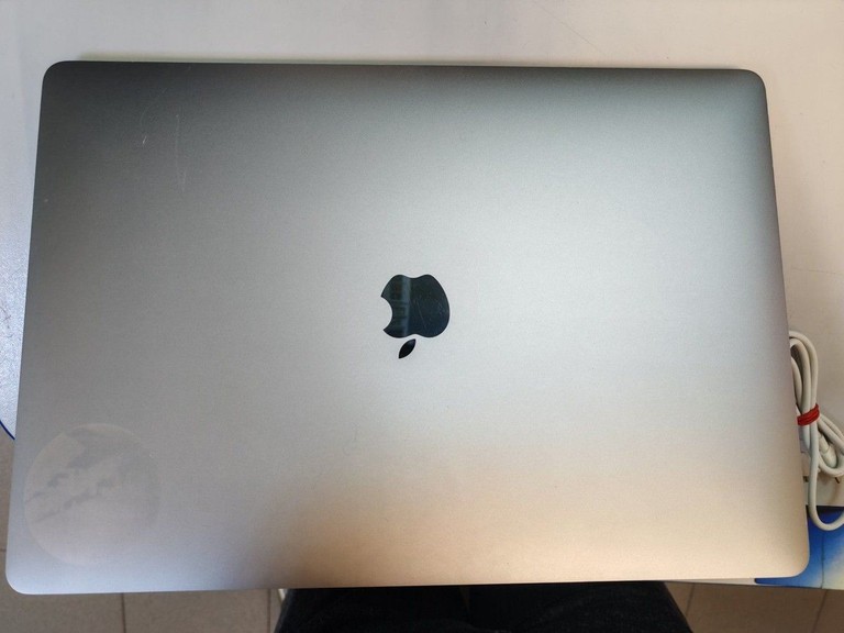 Объявление Apple macbook pro екр. 15,4/a1707/ core i7 2,6ghz/ ram16gb/ ssd256gb/ intel hd graphics 530/touch bar Б/У