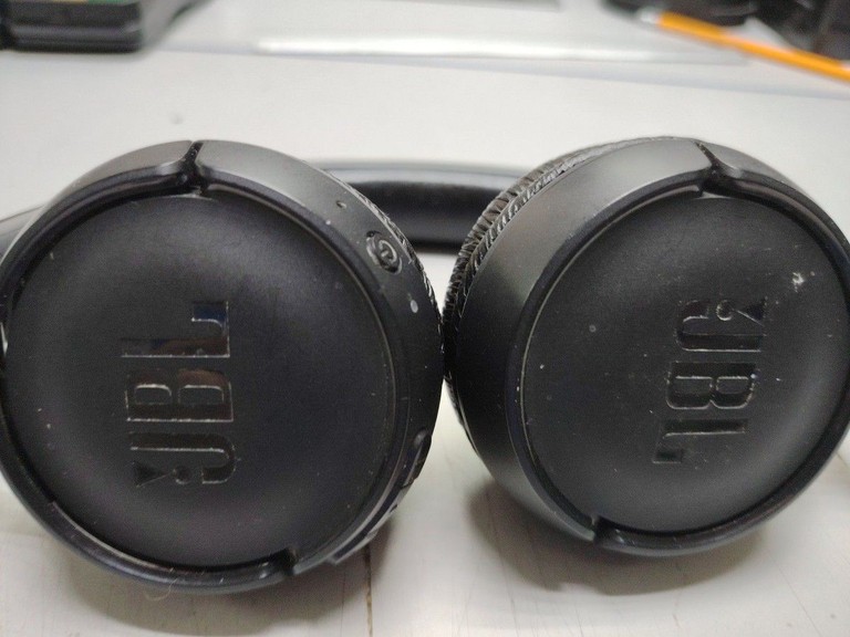 Купити Jbl tune 520bt Б/У