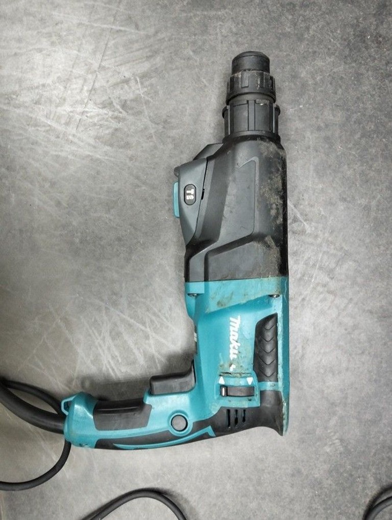 Купити Makita HR2300 Б/У