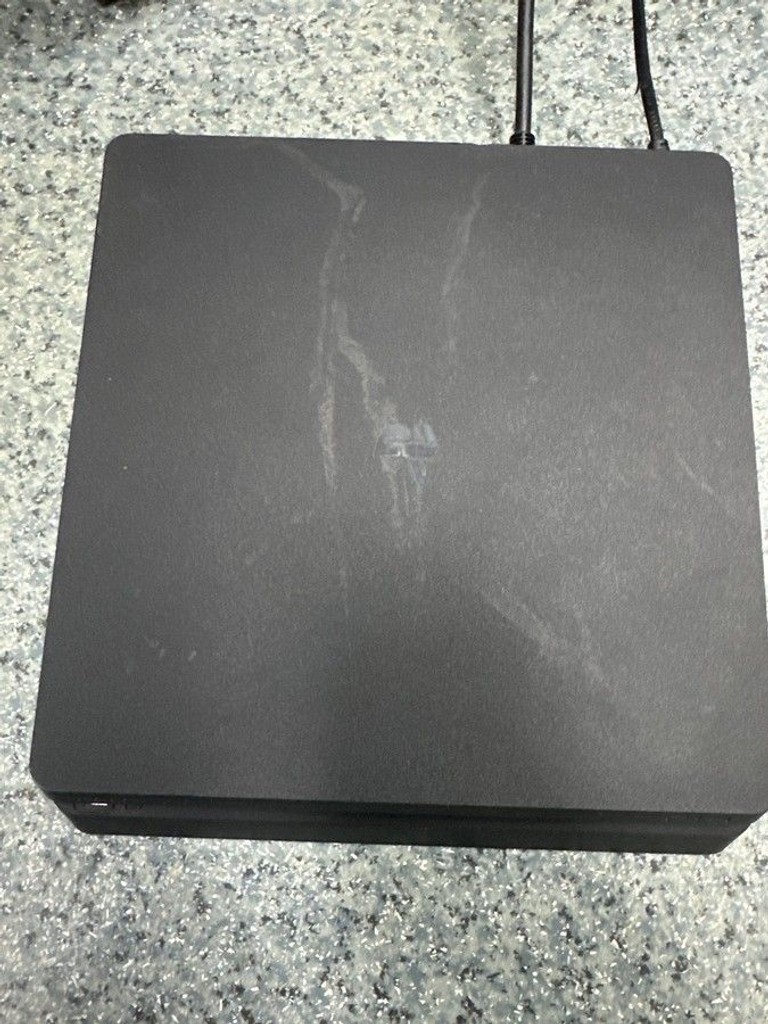 Оголошення Sony PlayStation 4 Slim 1TB Black Б/У