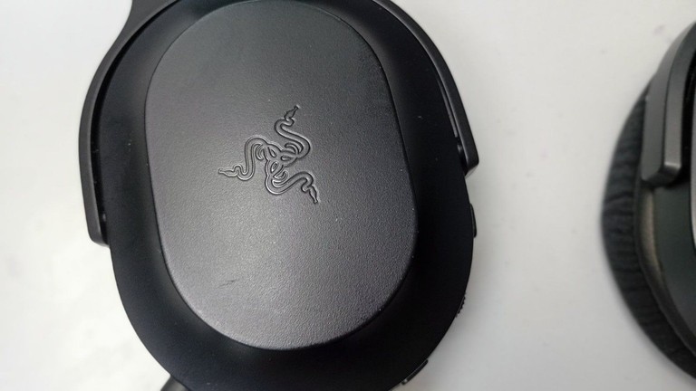 Дешиво Razer barracuda x 2022 mercury с ломбарда