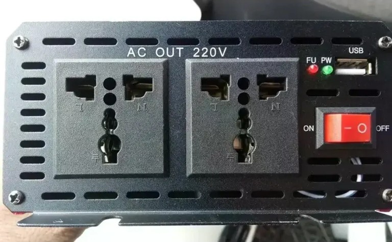 Оголошення Power inverter 5 CORE UN-3061 12V-220V 2200 Вт  Б/У