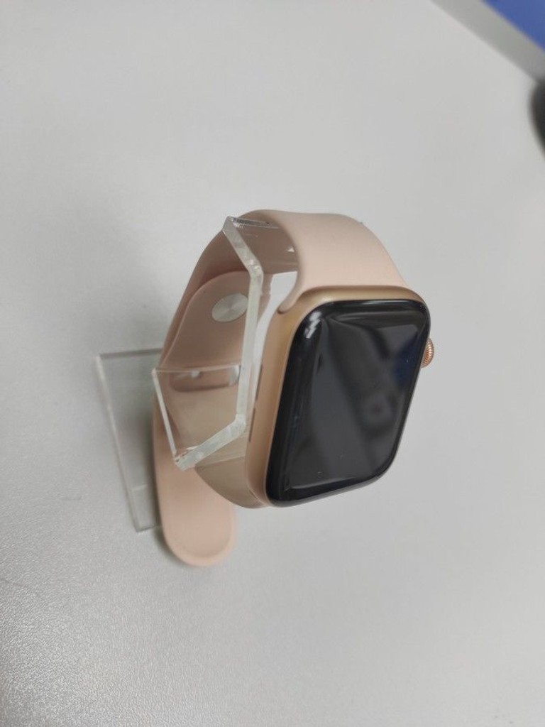 Купить Apple watch se 3 gps 40mm alu. case Б/У