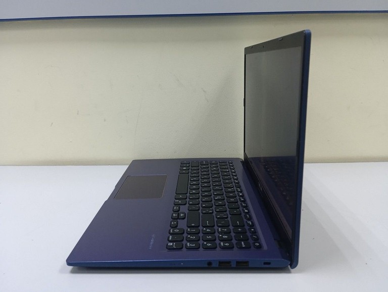 Оголошення Asus 15/pentium 6805 ddr4/8gb ddr4/hdd *відсутній/ssd 256 gb/*інтегрована Б/У