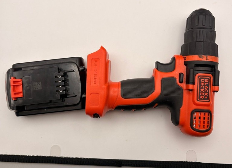 Дешево Black&Decker bdcdd186kb з ломбарду