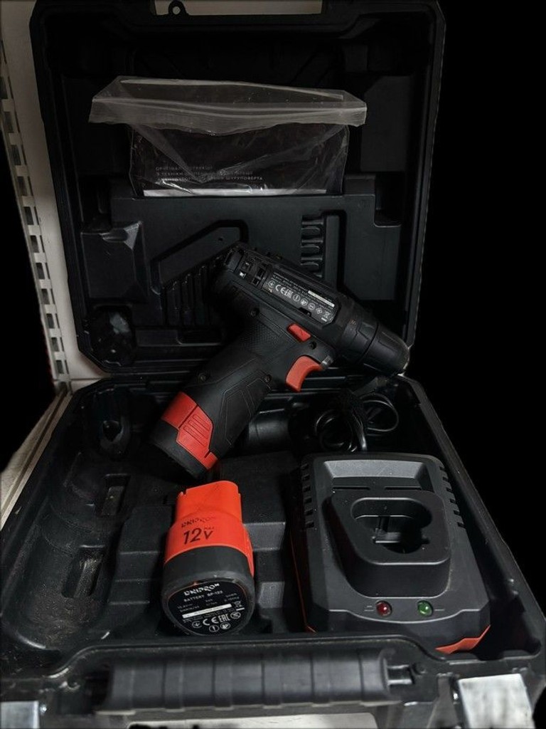 Дешево Dnipro-M cd-12cx compact з ломбарду