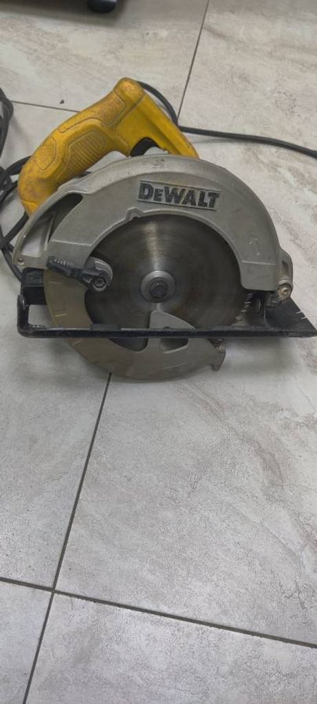 Dewalt DWE560