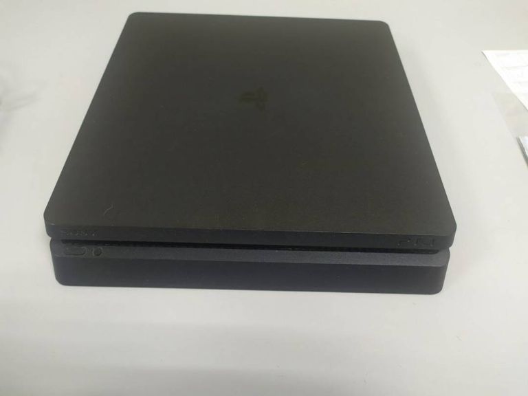 Sony ps 4 slim cuh-2216a 500gb