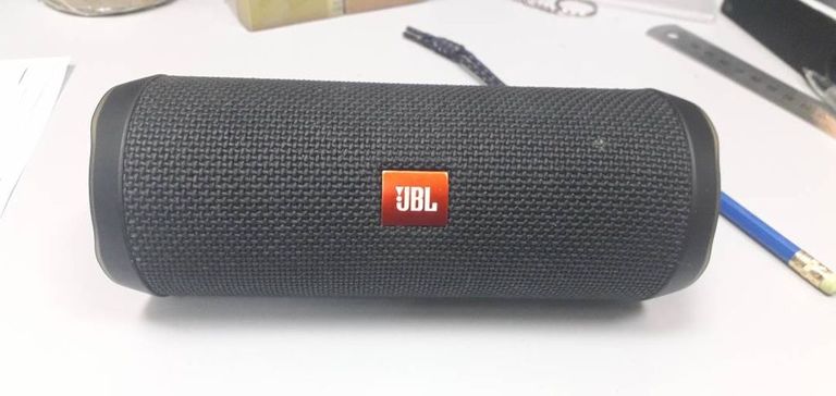 Купити Jbl flip 4 Б/У
