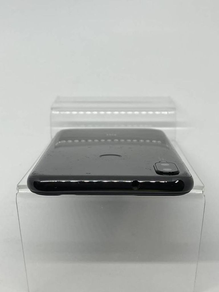 Дешиво Xiaomi mi play 4/64gb с ломбарда