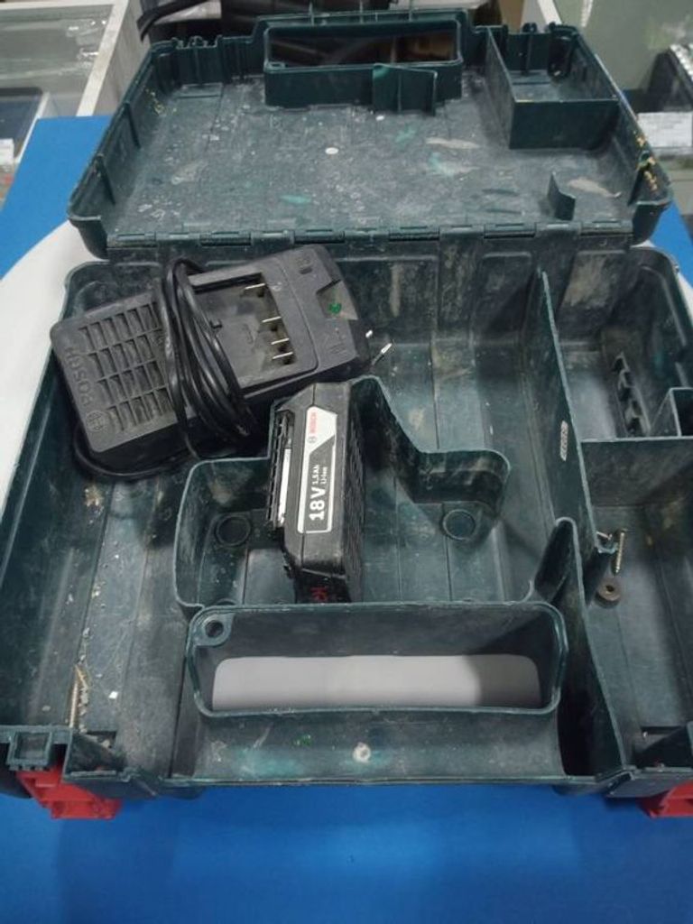 Дешиво Bosch gsb 180-li с ломбарда