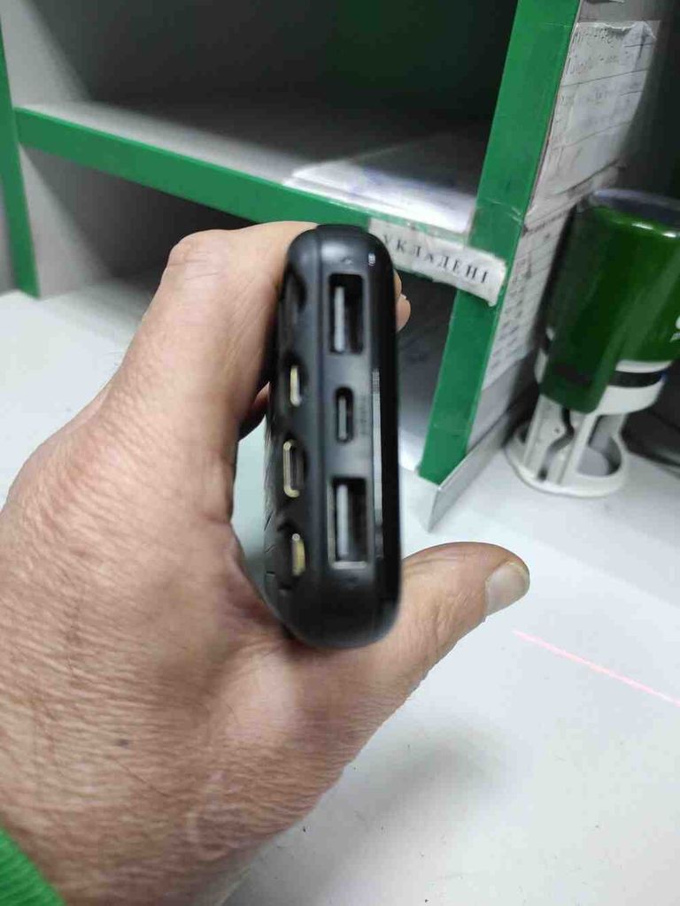 Оголошення Forever Power Bank TB-411 ALLin1 10000 mAh with cables Black (GSM103789, 1283126565083) Б/У