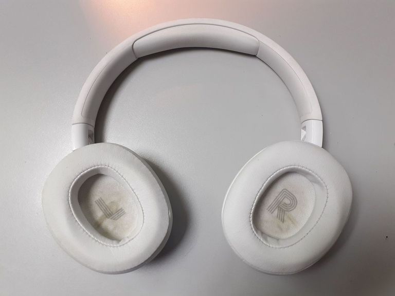 Дешиво Jbl tune 720bt с ломбарда