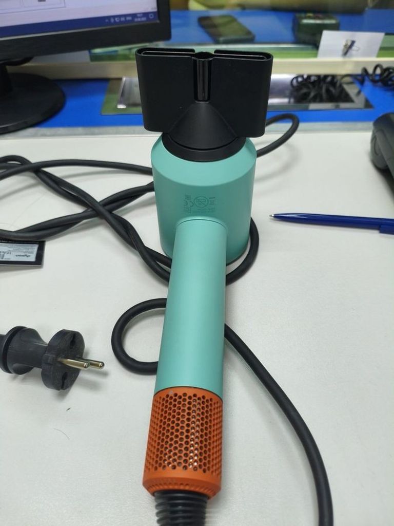 Купить Dyson Supersonic HD16 Nural Ceramic Pink/Rose Gold (533462-01) Б/У