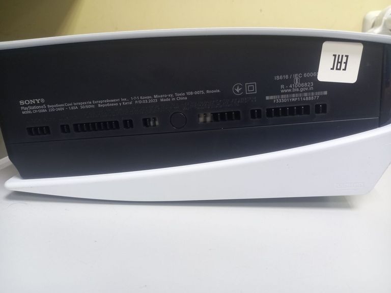 Дешиво Sony PlayStation 5 825GB с ломбарда