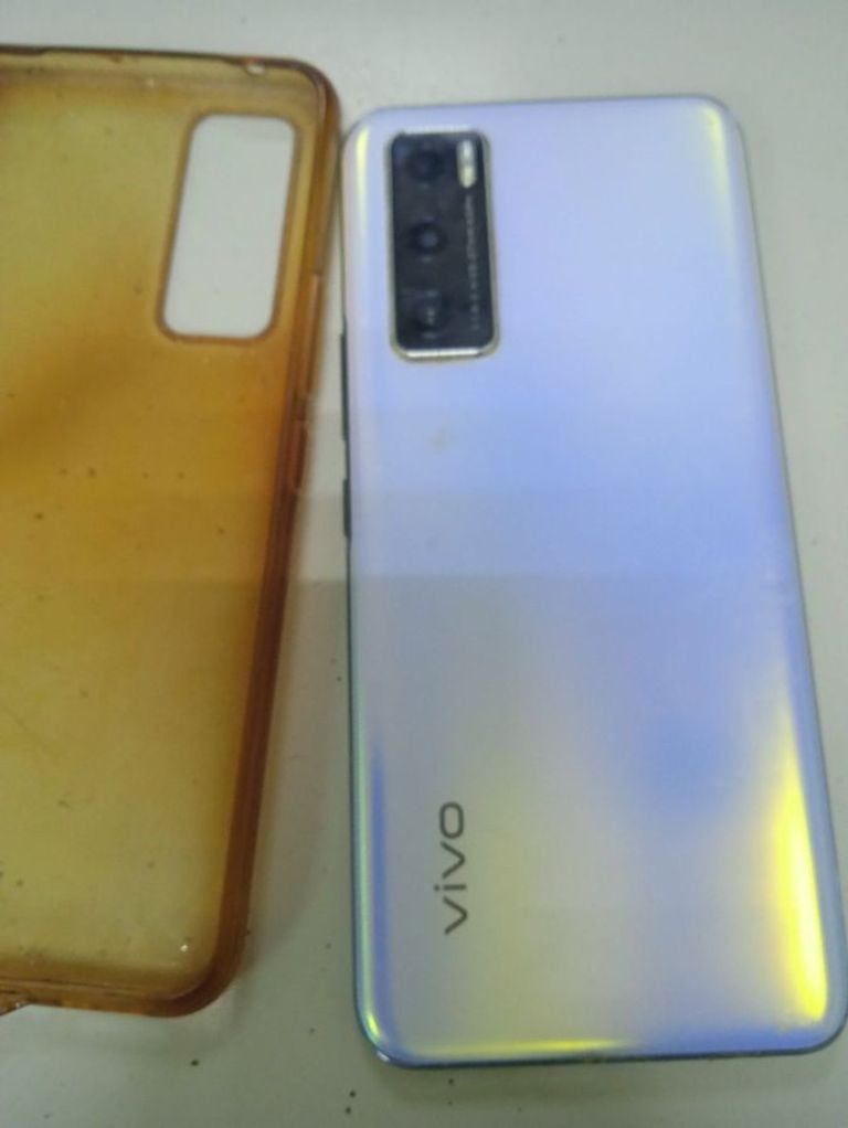 Купити Vivo v20 se v2023 8/128gb Б/У