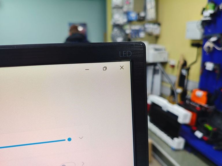 Дешиво Philips 223v5lsb/00/01 с ломбарда