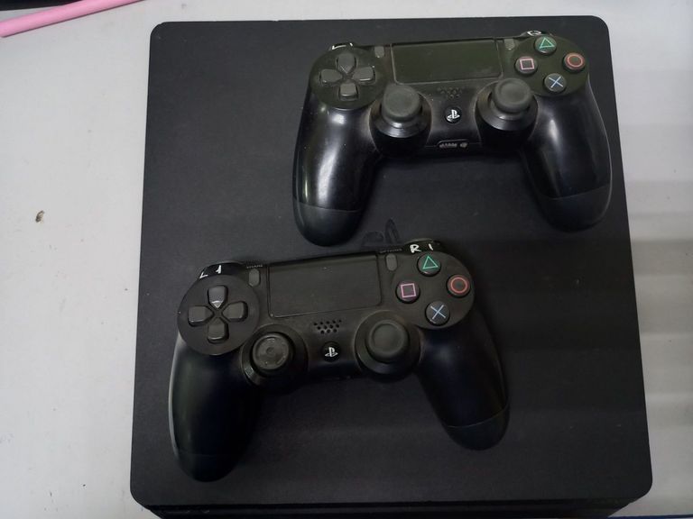 Дешево Sony playstation 4 slim 1tb з ломбарду