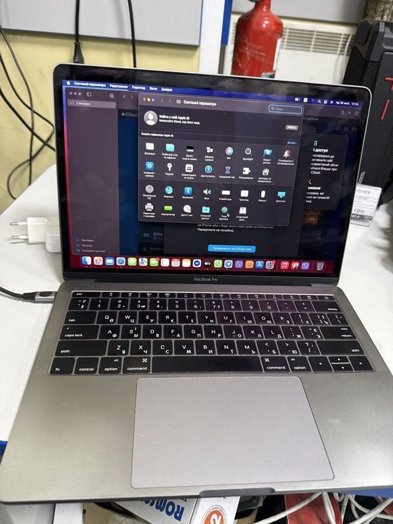Распродажа Apple macbook pro a1708 13,3" core i7 2,5ghz/ram16gb/ssd256gb/intel iris plus graphics 640, продавец Техноскарб