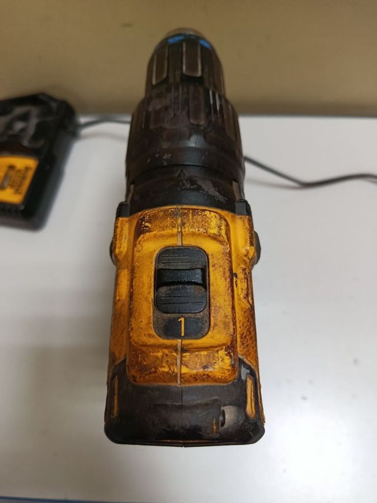 Dewalt dcd778 1акб 2ah зп Код:01-200803219. Изображение 6